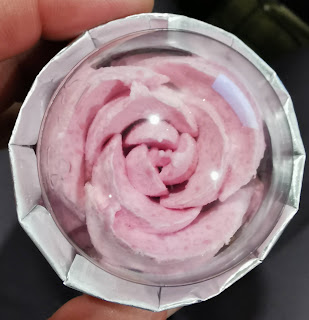Sundae Shoppe Strawberries and Cream Rose Cones (Aldi)