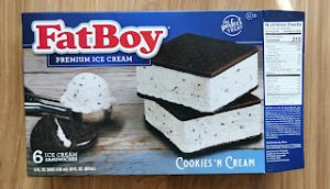 Read more about the article FatBoy Cookies and Cream Ice Cream Sandwiches (Aldi)