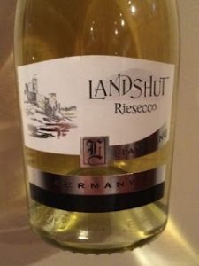 Read more about the article Landshut Riesecco Sparkling Wine (Aldi)