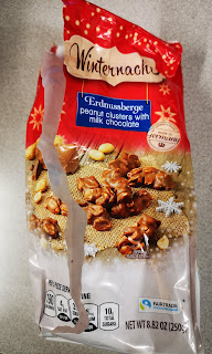 Read more about the article Winternacht Peanut Clusters with Milk Chocolate (Erdnussberge) (Aldi)